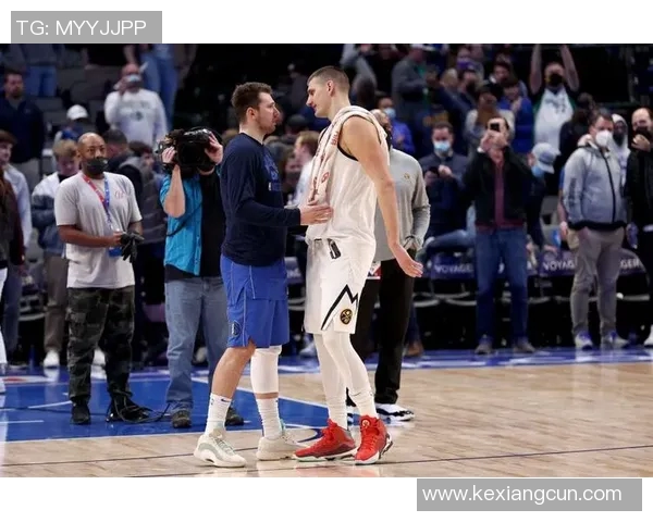 东契奇与约基奇激战国际赛斯洛文尼亚险胜塞尔维亚精彩瞬间回顾 东契奇与约基奇激战国际赛斯洛文尼亚险胜塞尔维亚精彩瞬间回顾